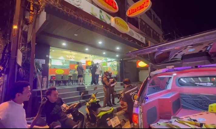 สาวฉุนทำคีย์การ์ดห้องพักหาย ถูกปรับหนึ่งพัน คว้าเหล็กตีเจ้าของหน้าแหก