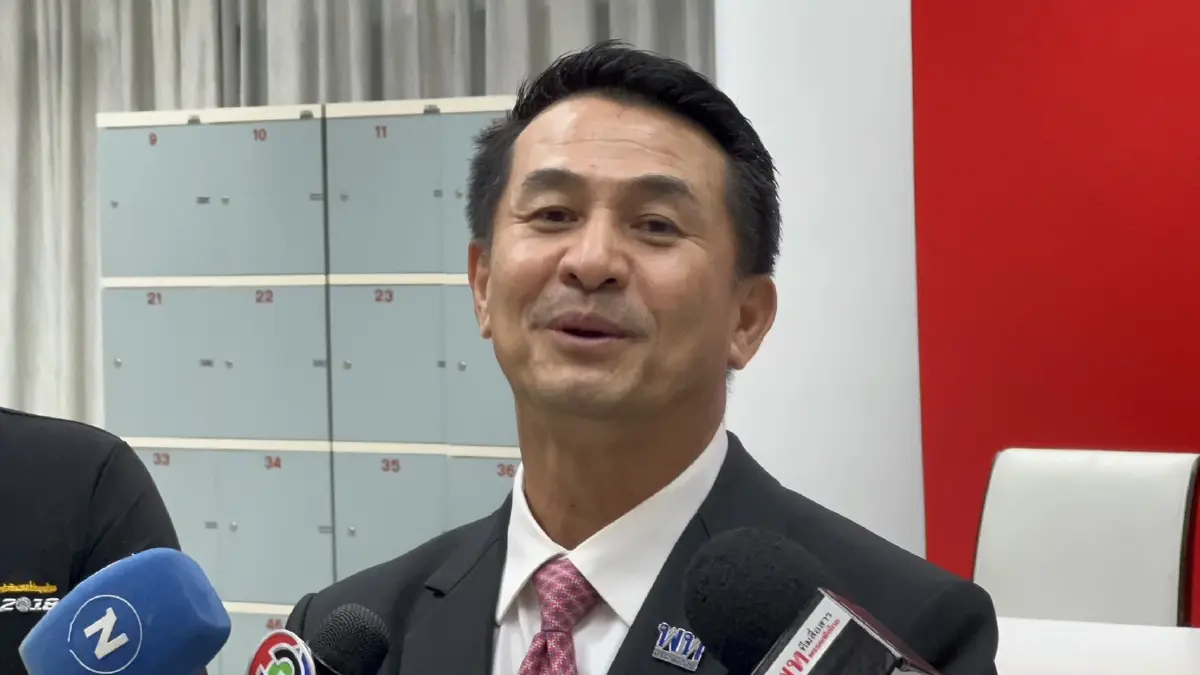 "หมอชลน่าน"ลั่นยังไม่ยื่นยุบภท.รอฝ่ายกฎหมายหาข้อสรุปชัดเจนก่อนถึงทำ