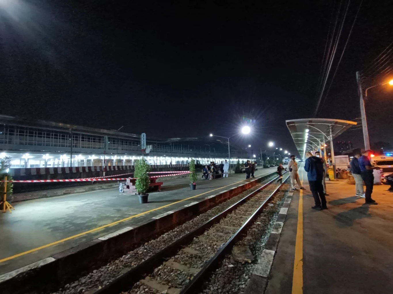 สลด  “ชายวัย 61” ถูกไม้หน้าสามตีดับกลางสถานีรถไฟบางซื่อ คนร้ายหนีลอยนวล