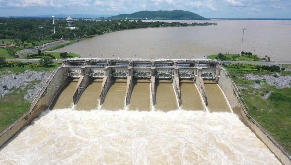 เขื่อนป่าสักชลสิทธิ์