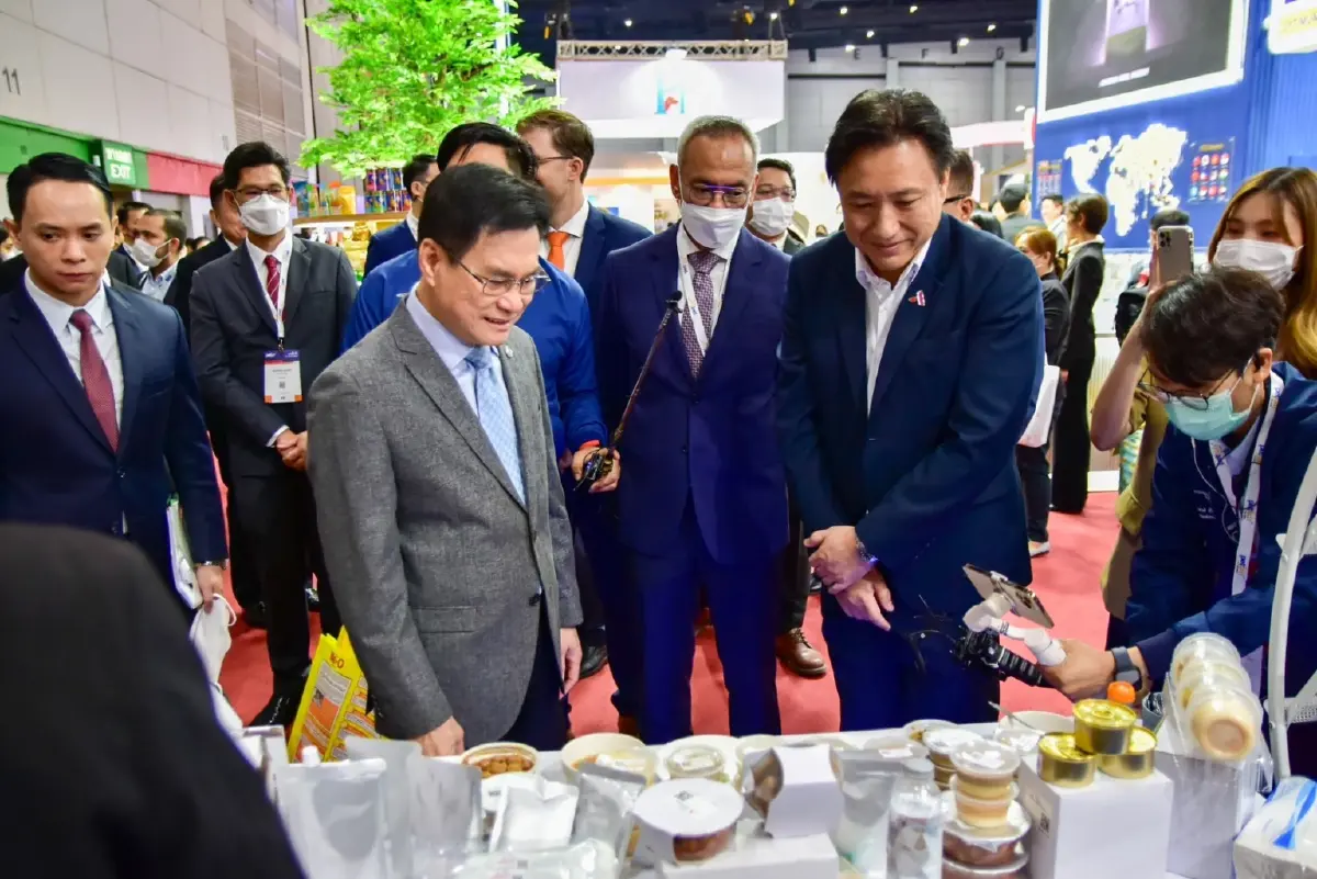 "จุรินทร์" ปลื้มตลาดส่งออกสินค้าอาหารสัตว์เลี้ยงไทยพุ่งอันดับ3โลก
