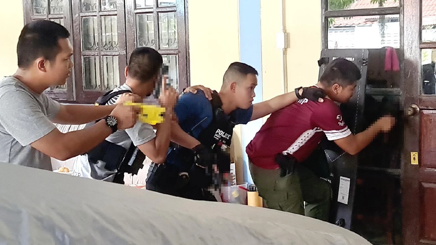 ตำรวจสัตหีบสยบ "หนุ่มคลั่ง" แทงแฟนสาวสาหัส (มีคลิป)