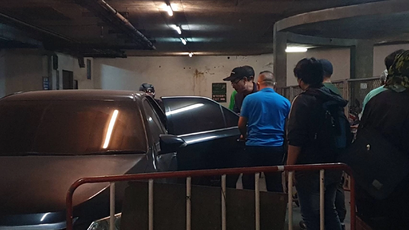 ด่วน!! จับแล้ว “ลุงศักดินา” คาลานจอดรถทีวีช่องดัง คุมตัวสอบกองปราบฯ (คลิป)