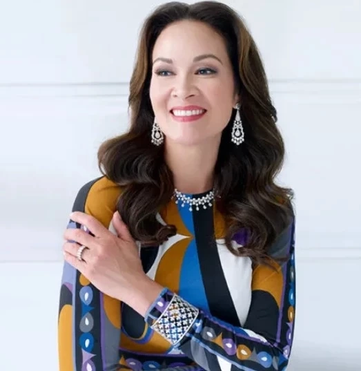 ชาวเน็ตฮือฮา หลังเพจดังเปิดภาพล่าสุด "ปุ๋ย ภรณ์ทิพย์" ลุคใหม่ในวัย 54 ปี