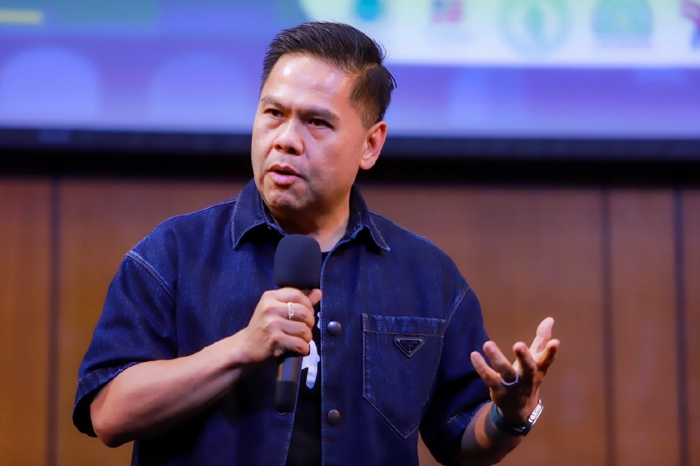 "วราวุธ" ร่วมตัดสินไอเดียคนรุ่นใหม่แก้ปัญหา climate Change