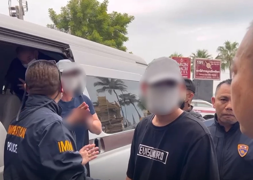 รวบแล้ว "หัวโจก" พร้อมสมุน "แก๊งทวงหนี้" ยิงถล่มรถขู่ฆ่า พบเตรียมหนีไปพม่า