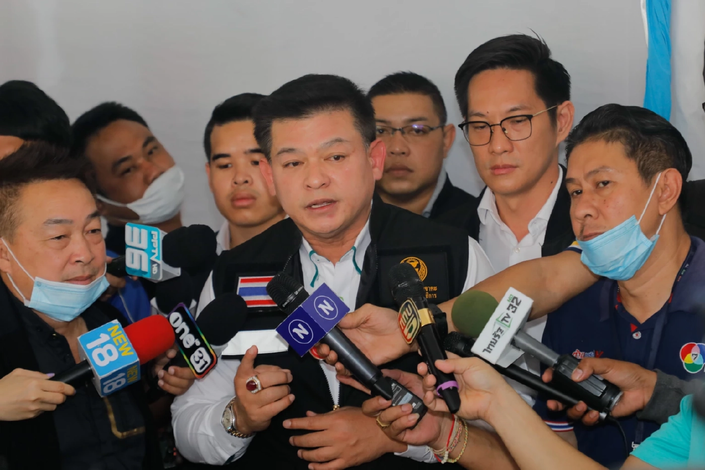 สิระ เดือด ค้านมติ ครม. เปิดช่องต่างชาติซื้อที่ดิน จ่อยื่น ผู้ตรวจการฯสอบ