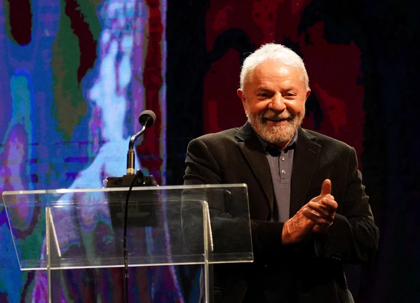 ลูอิซ อินาซิโอ ลูลา ดา ซิลวา อดีตประธานาธิบดีชนะเลือกตั้งรอบแรก