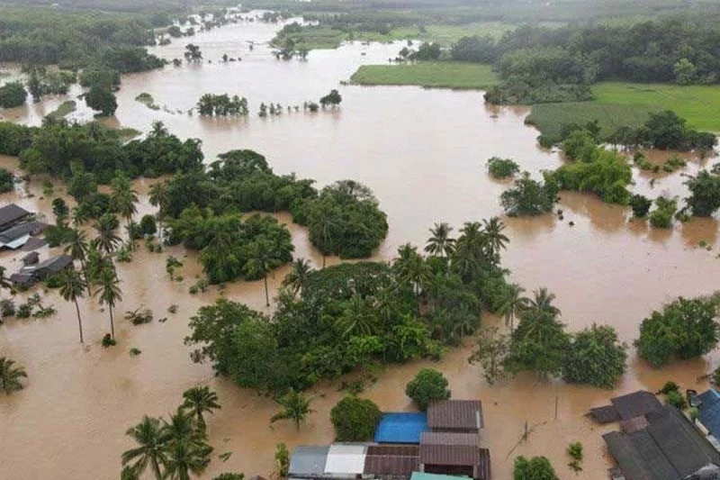 รัฐบาลเตรียมแบ่งงบกลางฯ 2.3 หมื่นล้าน เยียวยาน้ำท่วม - กระตุ้นเศรษฐกิจปลายปี 65