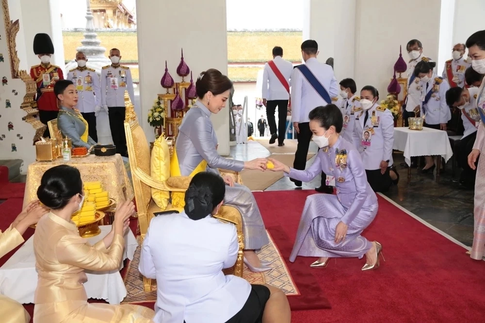 พระราชินี เสด็จฯ แทนพระองค์ไปทรงบำเพ็ญพระราชกุศลถวายผ้าพระกฐิน วัดสุทัศนเทพวรารามวรมหาวิหาร