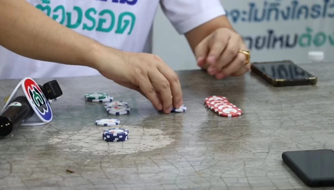 "เซียนพนัน" ร้องเพจสายไหมฯ ถูกการ์ดคุมบ่อนซ้อมรีดเงิน-ถุงดำคลุมหัว