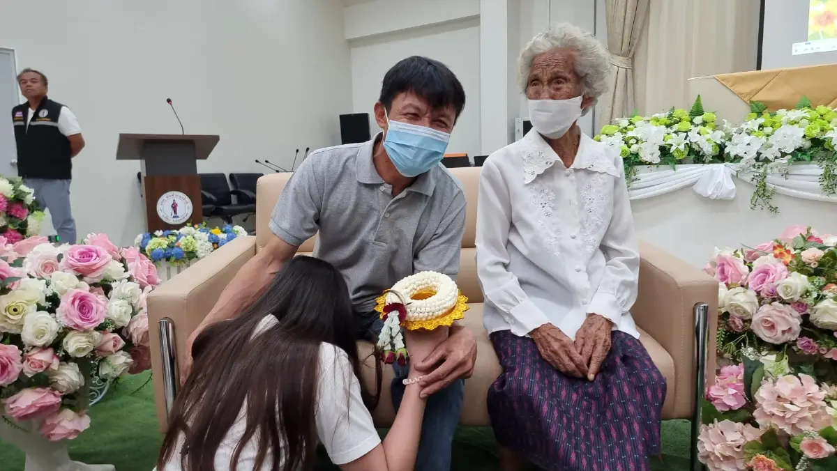25 ปีที่รอคอย ลูกสาวตามหาพ่อจนได้พบกัน