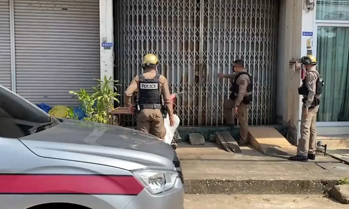 ชาวบ้านสุดเอือม! ถ่ายคลิปลูกทรพีเมาเหล้าทุบตีแม่ประจำ วอนพาตัวไปบำบัด
