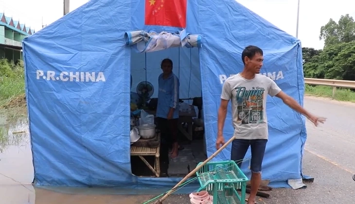 ชาวโผงเผงระดม หนีน้ำท่วมมานอนบนถนน เจอน้ำมาท่วมซ้ำ