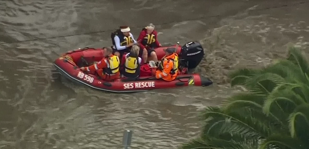 น้ำท่วมหนักใน 3 รัฐของออสเตรเลีย สั่งอพยพหลายพันคน