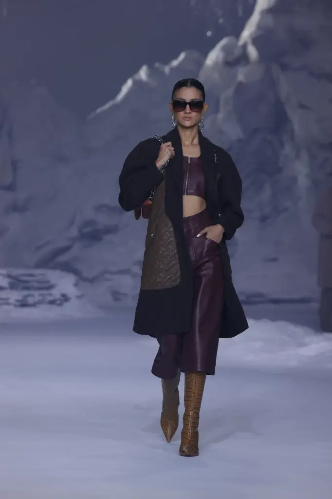 เจ้าฟ้าสิริวัณณวรีฯ ทรงเผยโฉมคอลเลคชั่น SIRIVANNAVARI Autumn Winter 2022-23