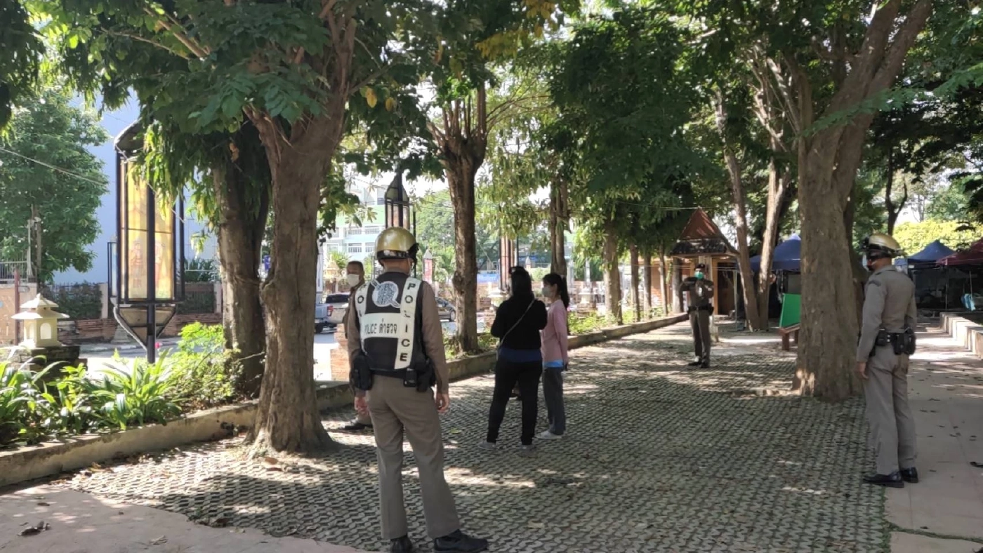 สาว ม.ปลาย เอาตัวรอดแกล้งเป็นคนใบ้ส่งภาษามือหลังถูกชายลึกลับใช้มีดจี้