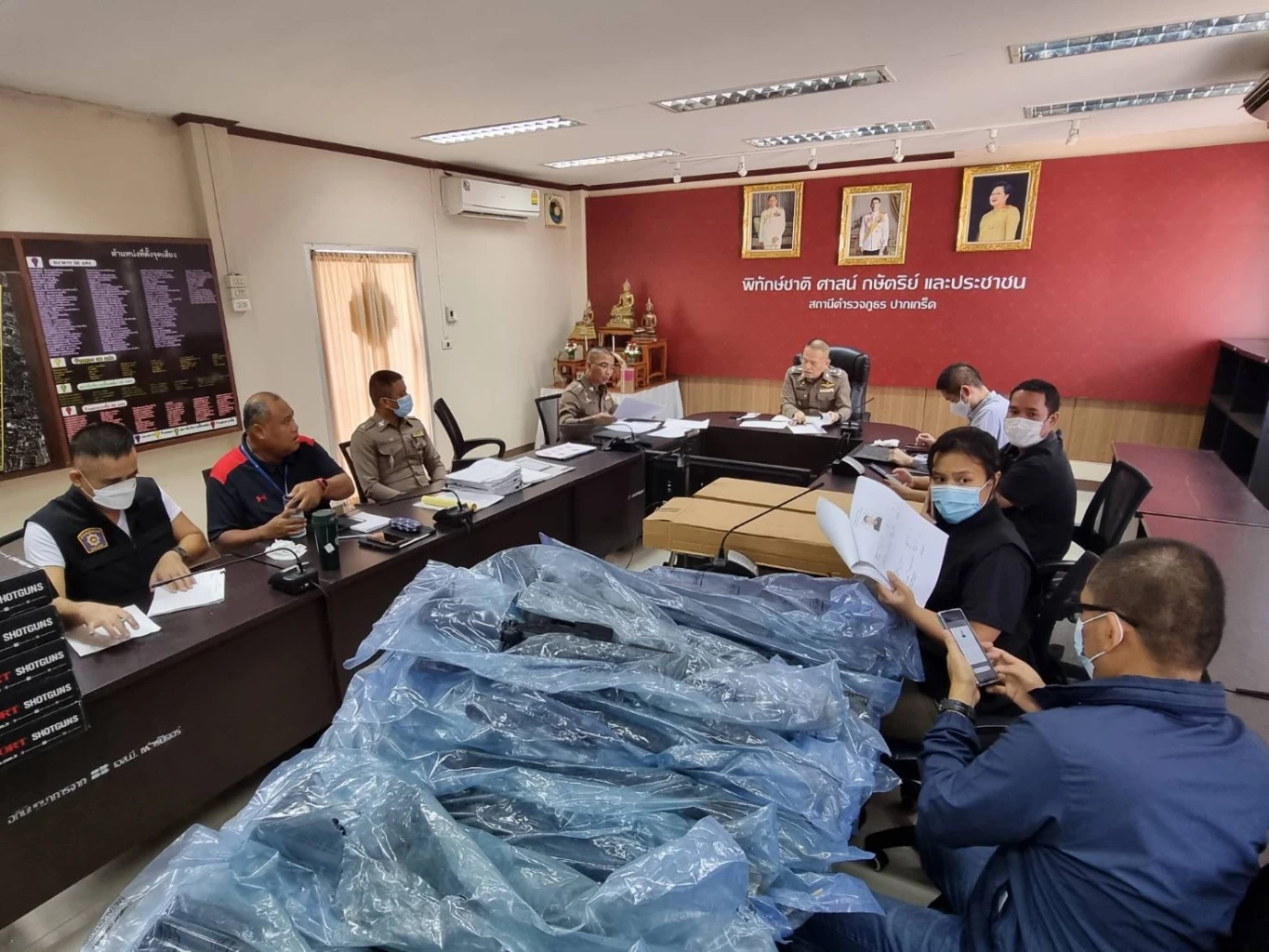 ไล่ออกแล้ว ด.ต. สภ.ปากเกร็ด ลักปืนหลวงขาย 95 กระบอก หลังเจอแจ้งข้อหาหนัก