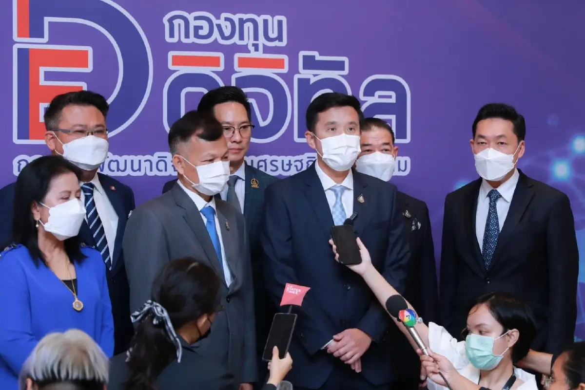นายชัยวุฒิ ธนาคมานุสรณ์ รัฐมนตรีว่าการกระทรวงดิจิทัลเพื่อเศรษฐกิจและสังคม หรือ ดีอีเอส 