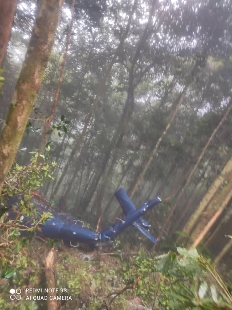 เฮลิคอปเตอร์บุคลากรการแพทย์ตกในป่าเมืองบรินชาง ที่มาเลเซีย