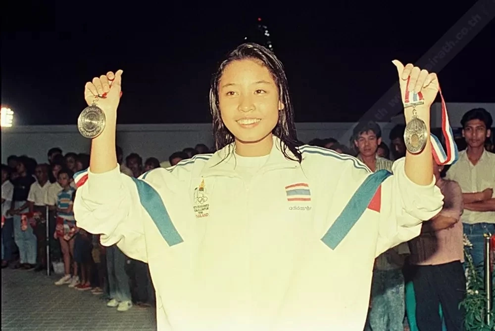 ดีกรีไม่ธรรมดา "อาย ศรสวรรค์" การันตีด้วยแชมป์ซีเกมส์ร่วมว่ายน้ำกับ "โตโน่ ภาคิน"