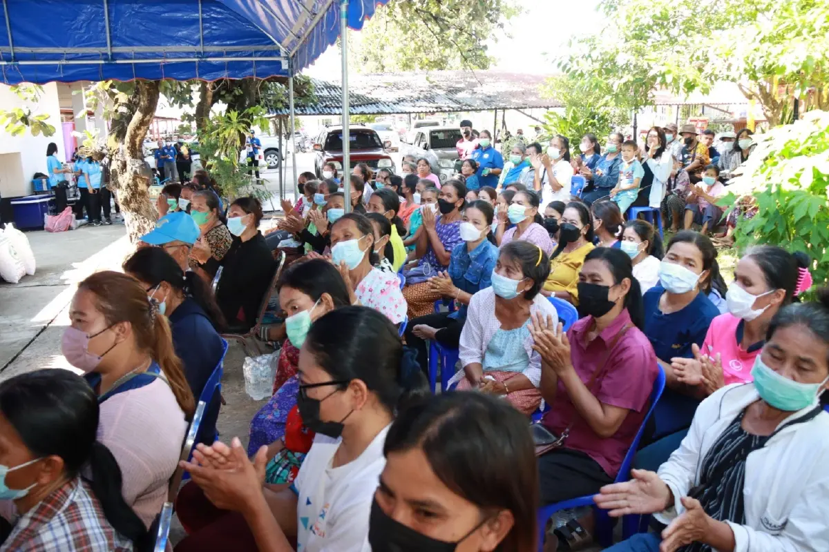อธิบดีกรมข้าวฯ ลุยน้ำท่วม ปลอบขวัญเกษตรกรอุทุมพรพิสัย