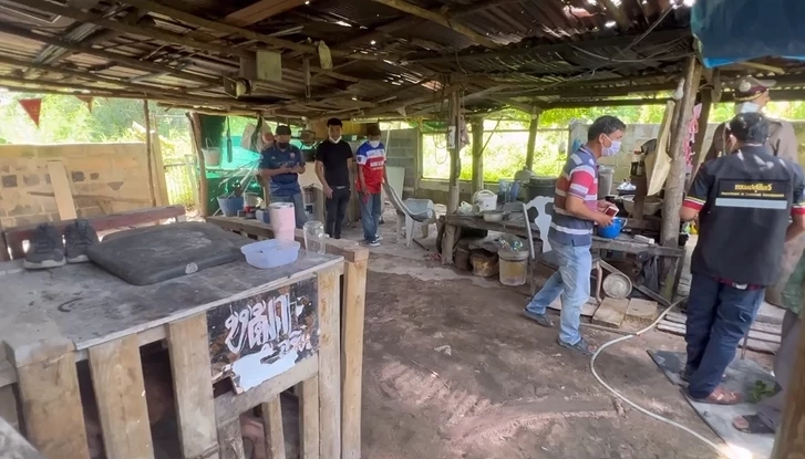 ตร. นำกำลังอีโอดี บุกค้นบ้านหนุ่มเมายาคลั่ง แทงแฟนสาว มีดจี้เป็นตัวประกัน