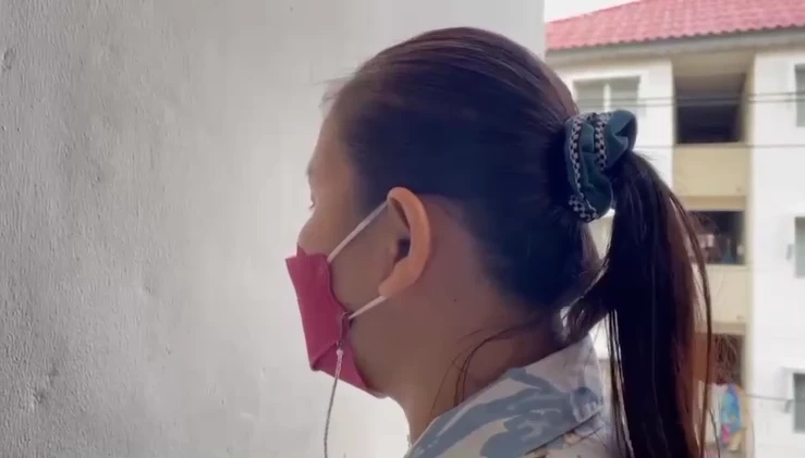 น.ส.นงลักษณ์ บุญส่งอายุ 37 ปี พี่เลี้ยงเด็ก