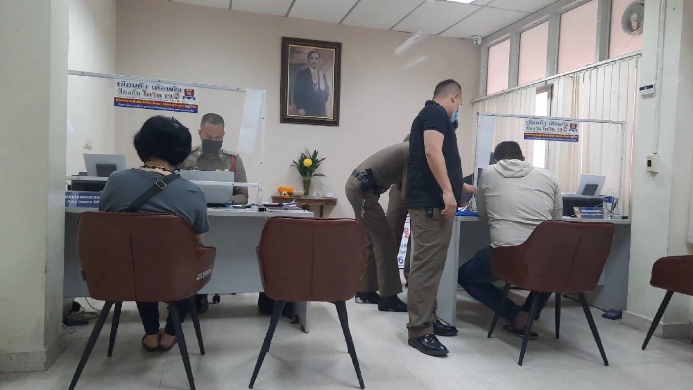 คุมตัว ดต.ฉกปืนหลวงไปขาย ส่งศาลอาญาคดีทุจริตฯ หลังสอบเครียด 2 ชม. (คลิป)