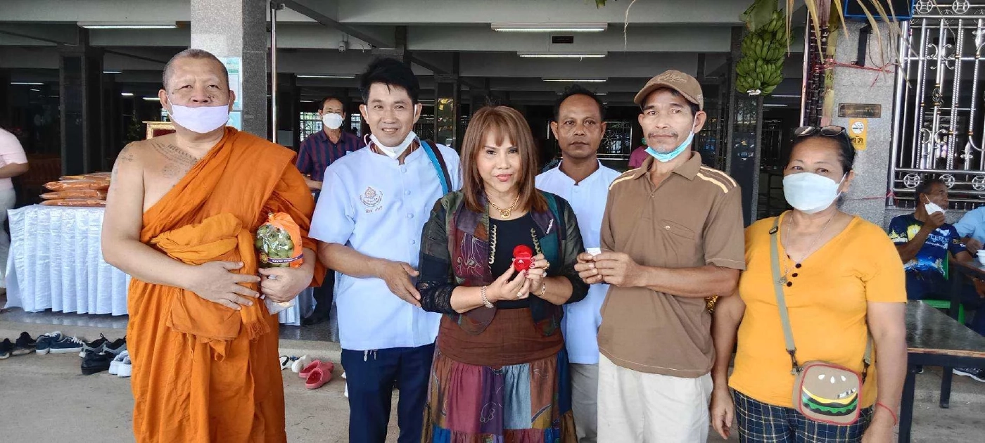 โฉมหน้าผู้ใจบุญมอบแหวนเพชรให้งานกฐิน
