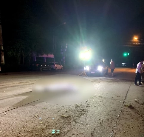 แจ้ง 3 ข้อหา “หนุ่มวัย 15”  ซิ่งเก๋งผ่าไฟแดงชน “บัณฑิตเกียรตินิยม” ดับคาที่