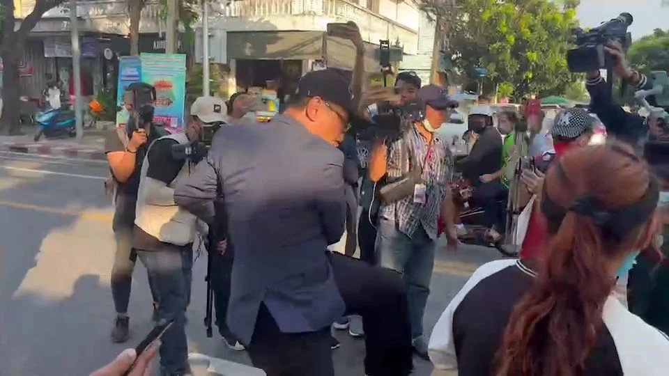 นายวีรวิชญ์ รุ่งเรืองศิริผล หรือ ลุงศักดิ์ 