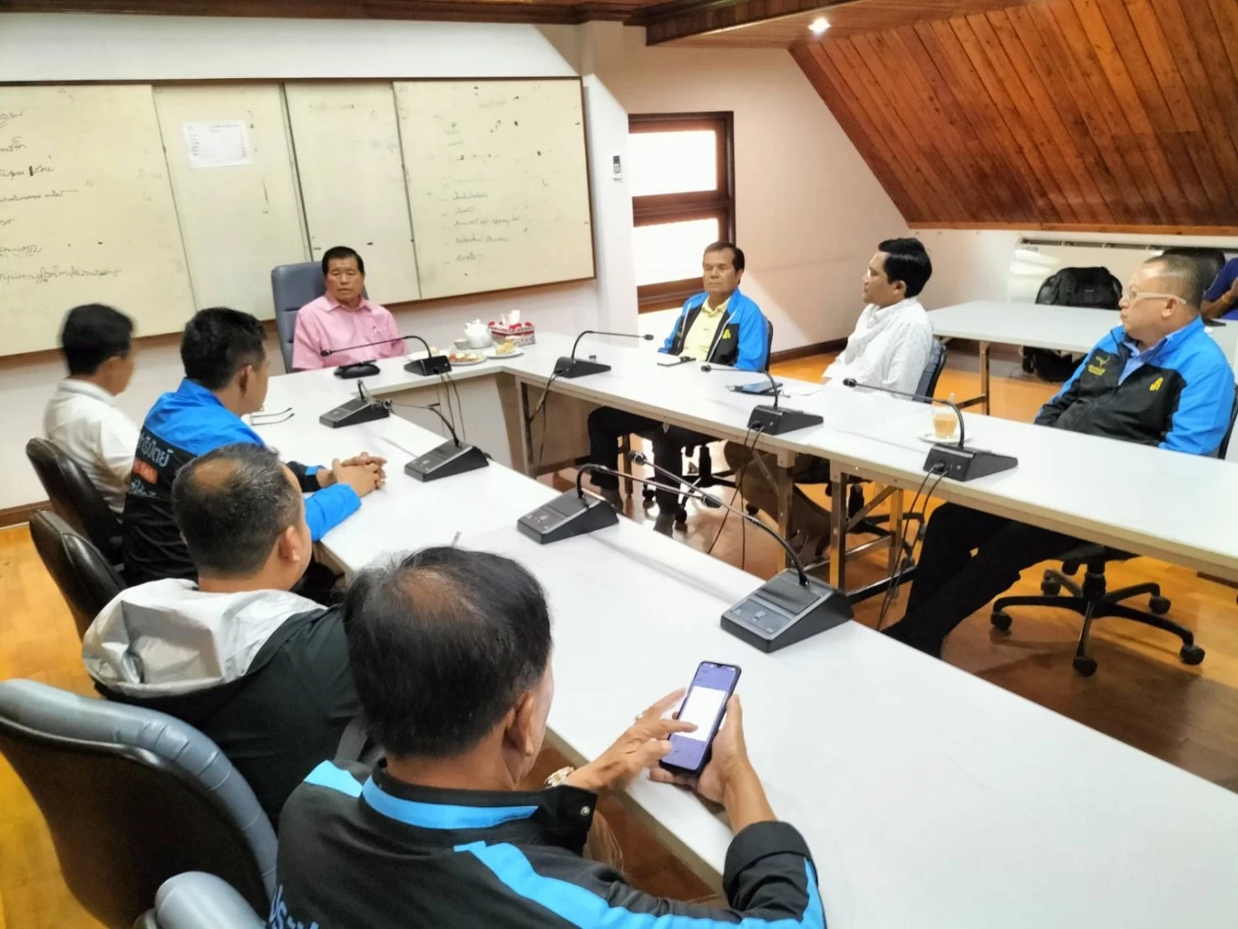 นิพนธ์ บุญญามณี ลงพื้นที่ติวเข้ม ว่าที่ผู้สมัครส.ส.พรรคประชาธิปัตย์ 4 จังหวัดชายแดนใต้ 