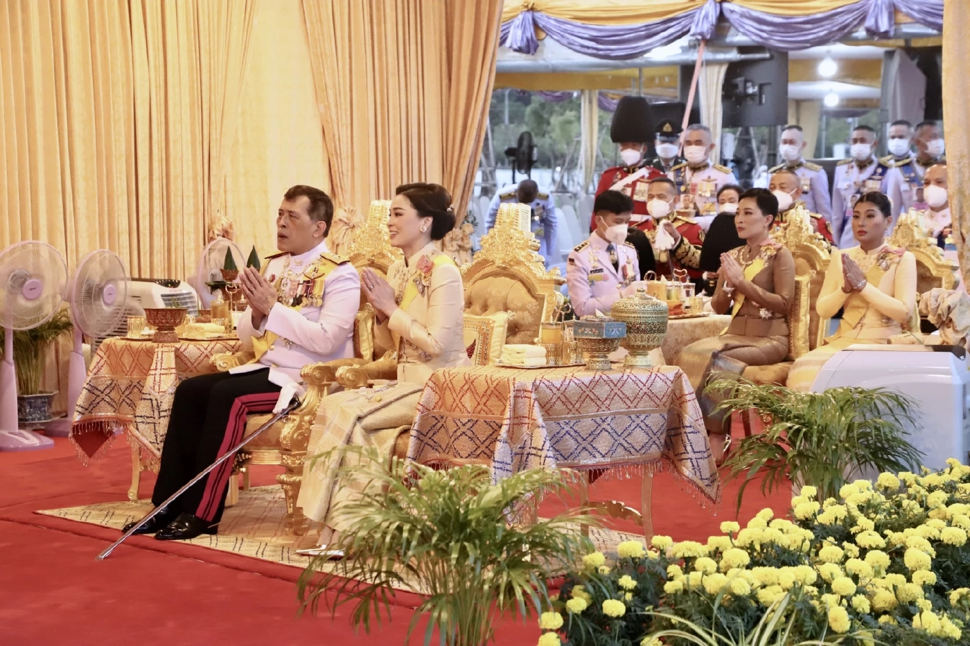 "ในหลวง พระราชินี" ทรงเปิด "พระบรมราชานุสาวรีย์รัชกาลที่ 9"