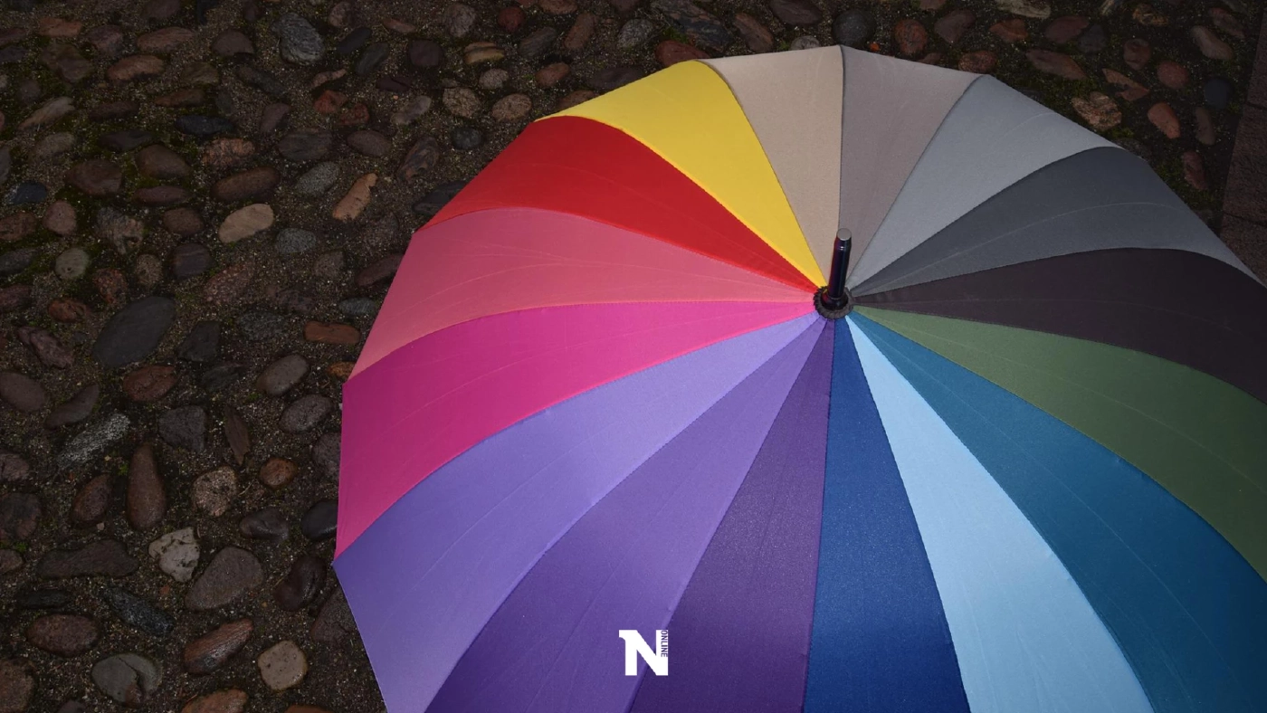 กรมอุตุฯ เปิดพื้นที่เสี่ยง ร่องมรสุมพาดผ่าน "ฝนตกหนักมาก" 44 จว. กทม.ฝน 80%