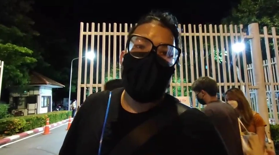 นัสรี พุ่มเกื้อ นักศึกษาคณะรัฐศาสตร์ มธ.รังสิต 