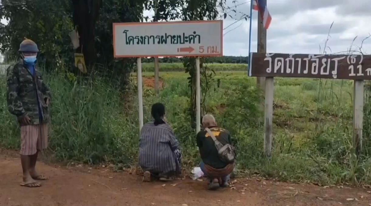 ตาสุดช้ำ! หลวงพี่ขโมย จยย. ซิ่งหนี กรวดน้ำขอสิ่งศักดิ์สิทธิ์ให้ได้รถคืน