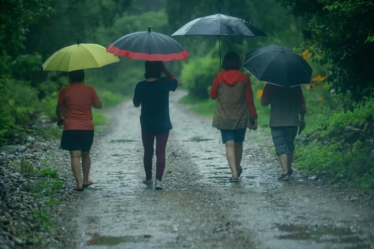 "กรมอุตุฯ"ประกาศ ฉ.4 พายุถล่ม"อีสาน-กทม." ระวังท่วมฉับพลัน 14-15 ต.ค.นี้