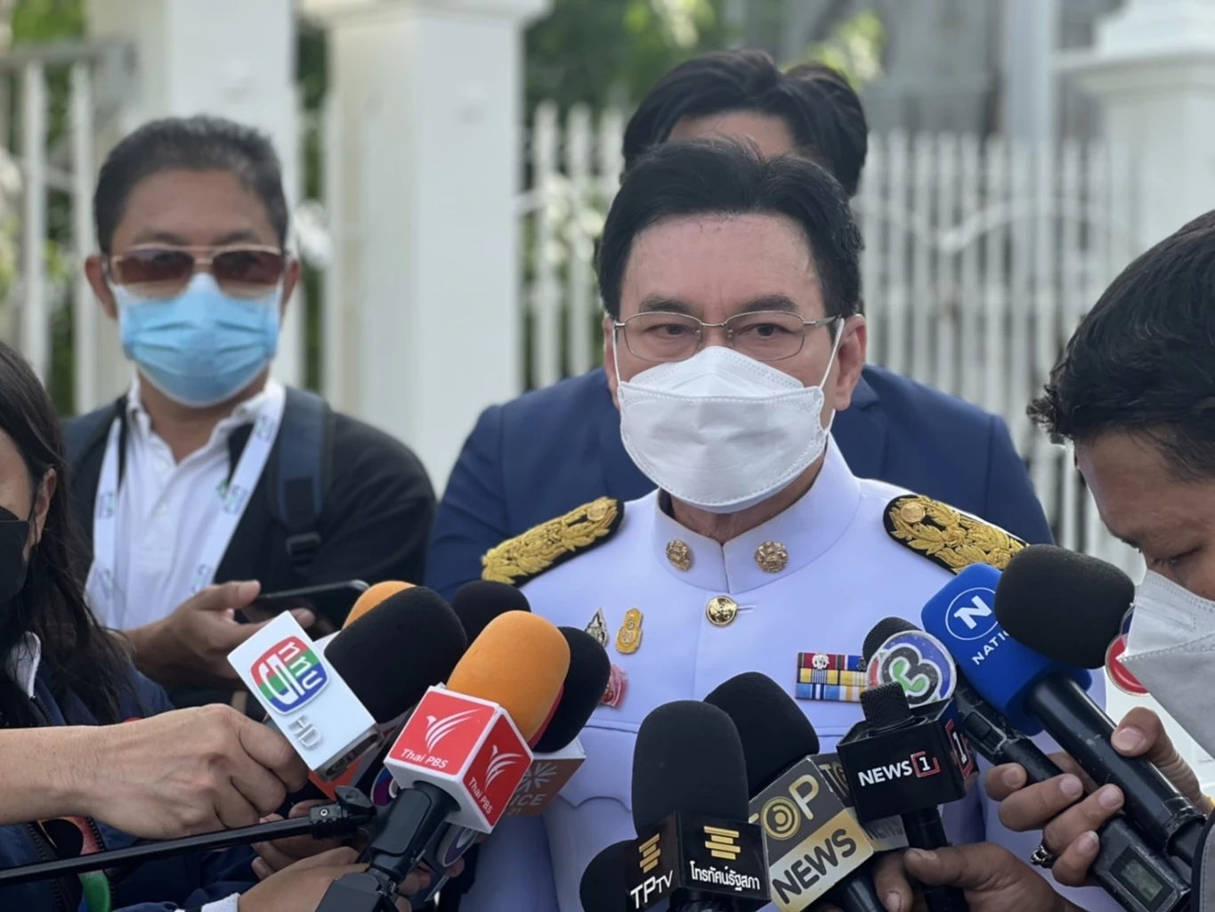 จุรินทร์ มั่นใจ "มาดามเดียร์-ดร.เอ้" ร่วมทีมกทม. ทวงคืนเก้าอี้ส.ส.ได้