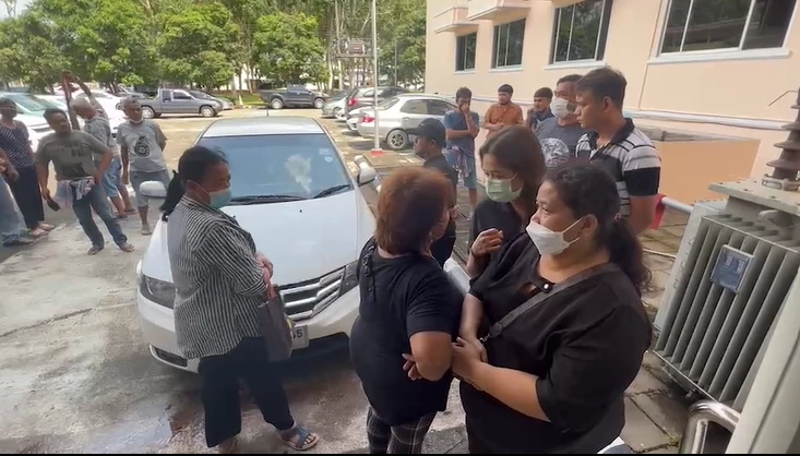 ญาติผู้เสียชีวิตมารอที่หน้าโรงพัก