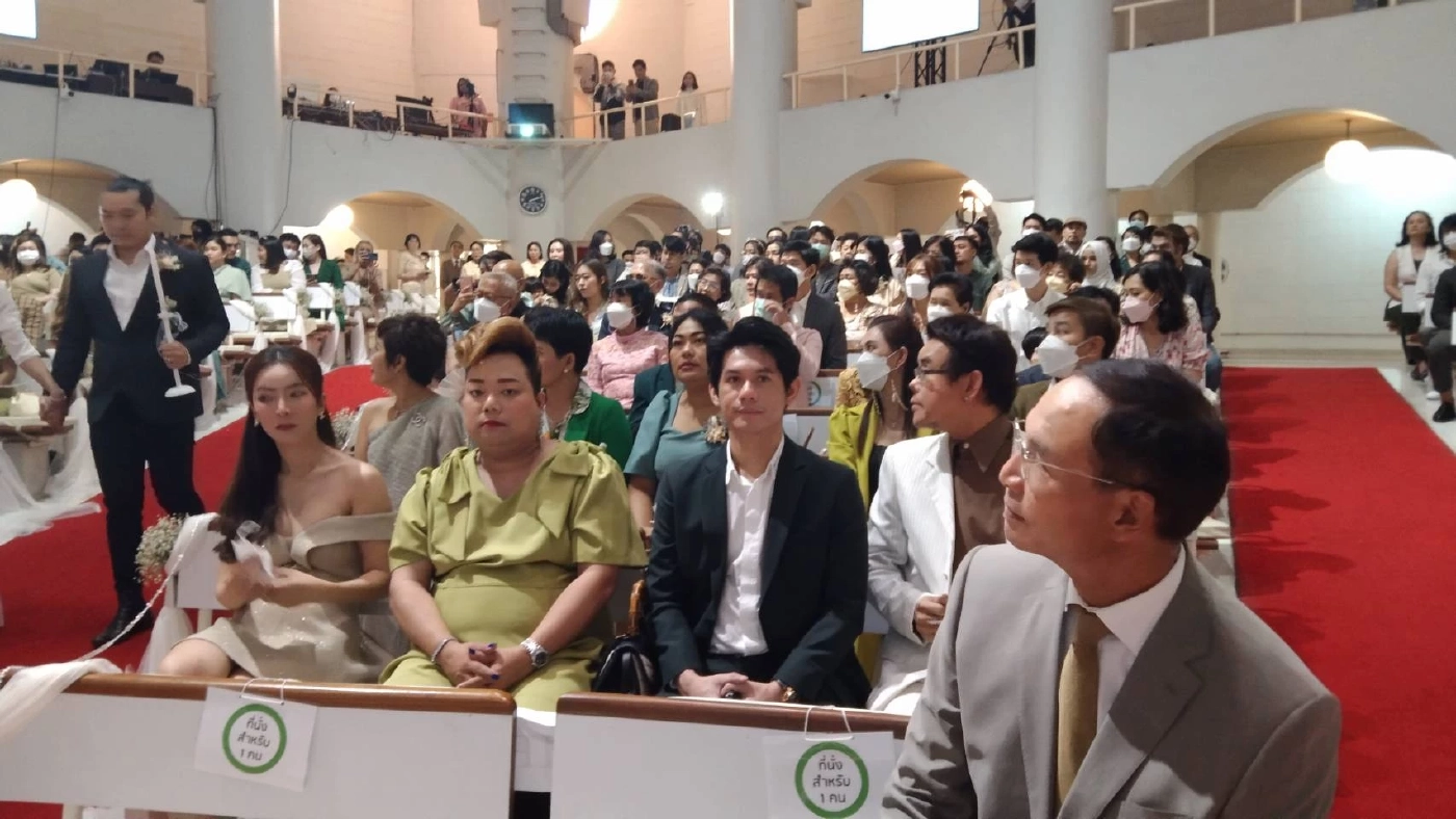 พิธีมงคลสมรสของ‘เต๊ะ ศตวรรษ’ และภรรยา‘แพรวไพลิน’ 