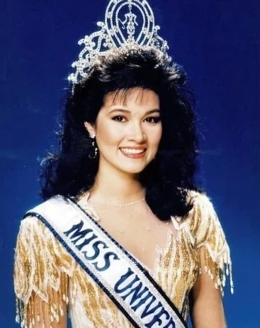 ชาวเน็ตฮือฮา หลังเพจดังเปิดภาพล่าสุด "ปุ๋ย ภรณ์ทิพย์" ลุคใหม่ในวัย 54 ปี