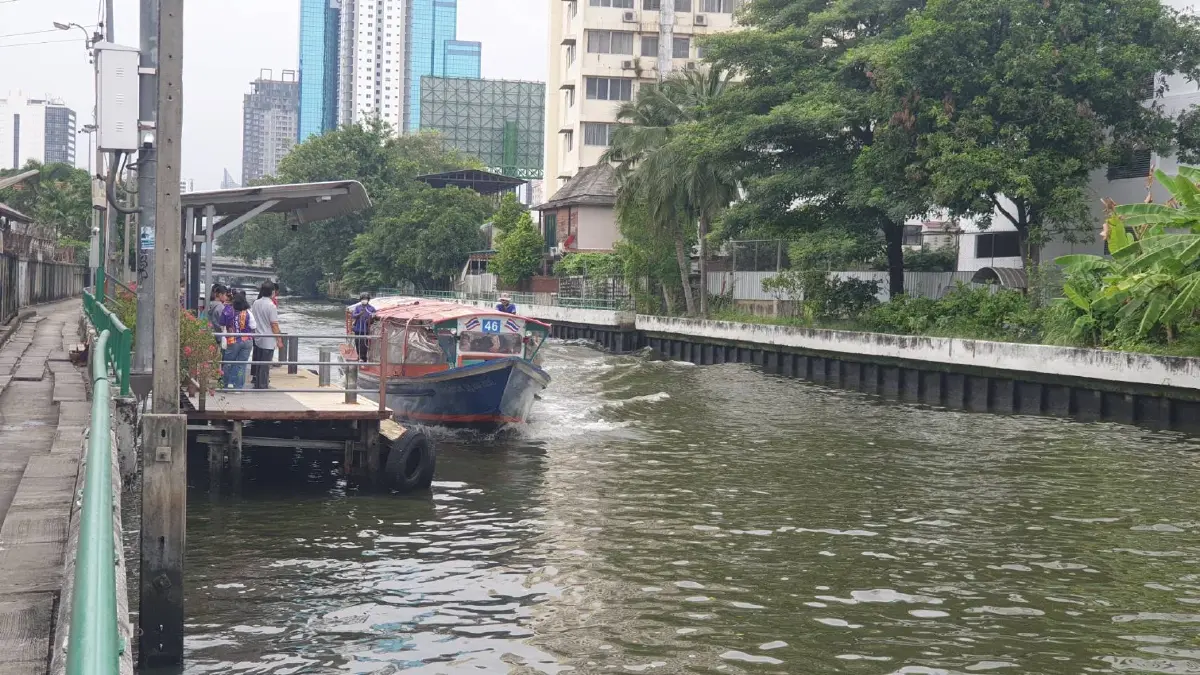 แค่ปรับ โจ๋ปาหินใส่เรือโดยสาร เข้ารับทราบข้อหา หงายการ์ดไม่เจตนา