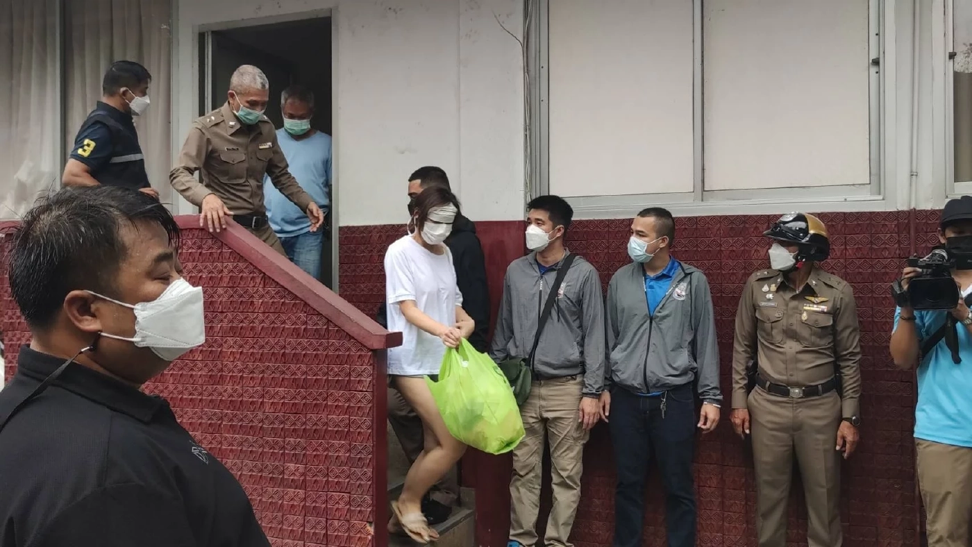 ศาลสั่งจำคุก 36 นักท่องเที่ยวต่างด้าวคดีอัพยาในผับหรูเจริญราษฎร์ - แฟ้มภาพ -