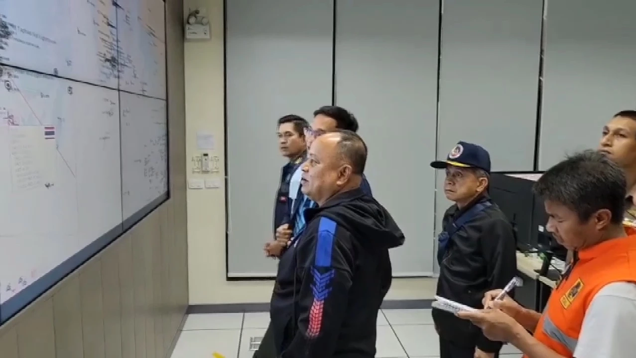 ผู้ว่าฯภูเก็ต ลงบัญชาการตั้งศูนย์ช่วยเหลือนักท่องเที่ยวจีน