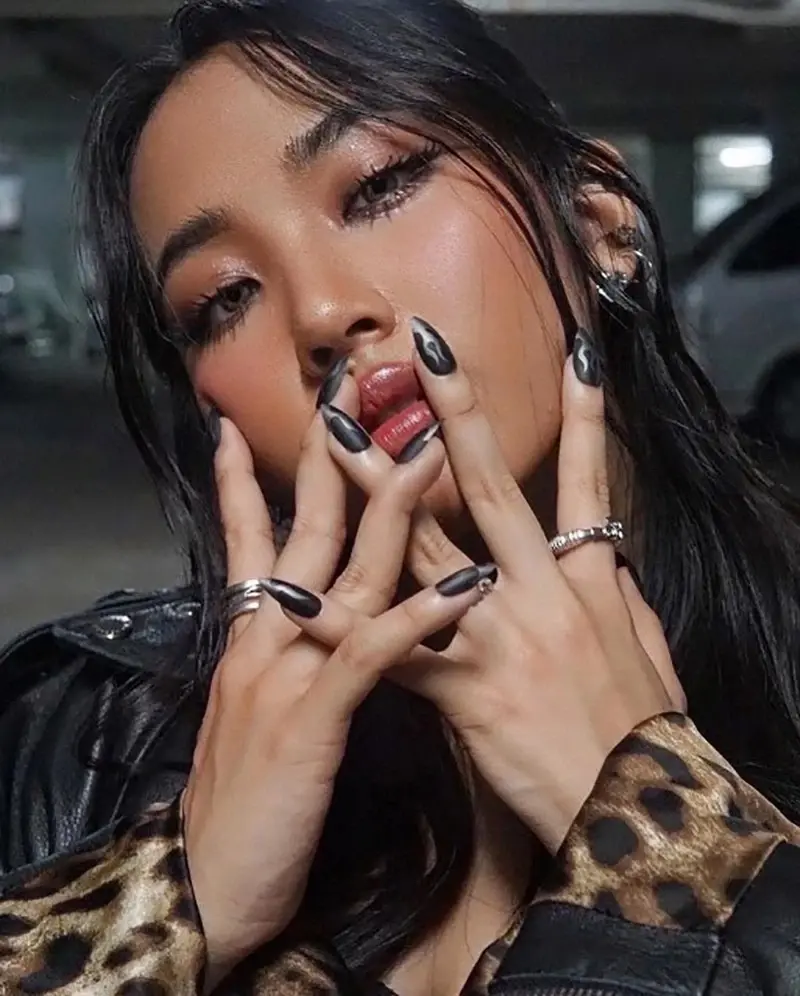 ศรีสุวรรณ โพสต์ ไม่ให้อภัยแร็ปเปอร์สาว "มิลลิ" เชื่อเสแสร้งขอโทษ