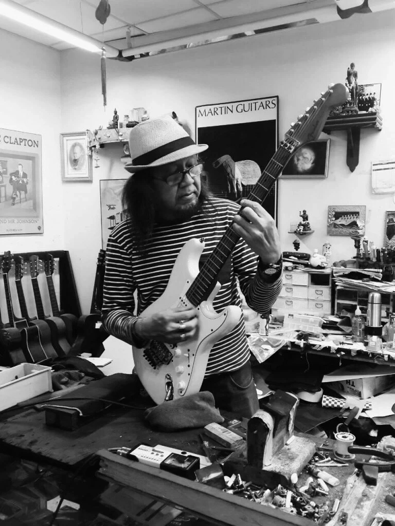 คนดนตรีเศร้า ปิดตำนาน "ลุงจง" ช่างกีตาร์ในตำนาน แห่งเมเจอร์นนทบุรี