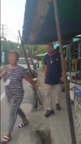 นครศรีธรรมราช ฝรั่งเมาอาละวาด ร้านค้าทุบรถยนต์เสียหาย