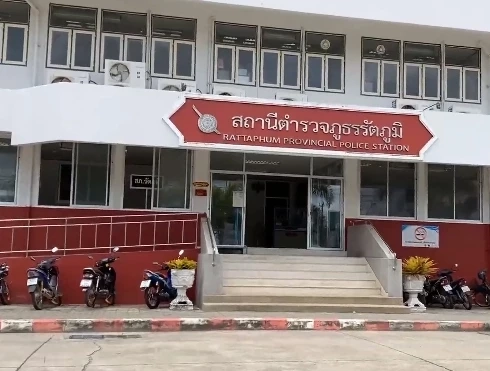 ด่วน!! แก๊งค้ายาสุดเหิม บุกชิงของกลาง - ปล้นปืน จนท.ปกครอง ขณะจับกุมผู้ค้า