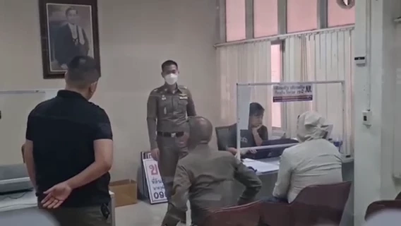คุมตัว ดต.ฉกปืนหลวงไปขาย ส่งศาลอาญาคดีทุจริตฯ หลังสอบเครียด 2 ชม. (คลิป)